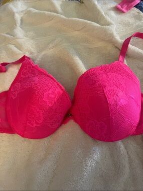 XOXO Vibrant Hot Pink Lace Push-Up Bra
